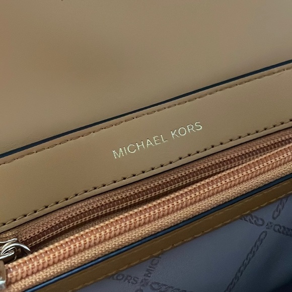 Brand New Michael Kors Soho Large Frameout Chain Shoulder Purse Marigold - Picture 15 of 16